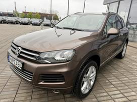 Volkswagen Touareg, 3.0 l., off-road / crossover