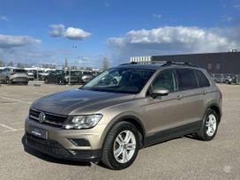 Volkswagen Tiguan, 2.0 l., off-road / crossover