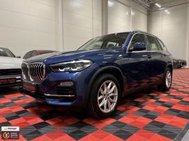 BMW X5, 3.0 l., off-road / crossover