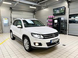 Volkswagen Tiguan, 2.0 l., Внедорожник / Кроссовер
