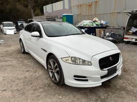 Jaguar XJ, 3.0 l., sedanas