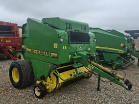 John Deere 575, balers