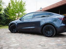 Tesla Model Y, 82 kWh, off-road / crossover