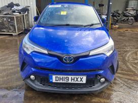 Toyota C-hr, Spalvos kodas: 8x2, dalimis.
