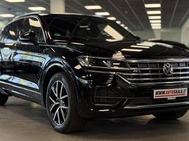 Volkswagen Touareg, 3.0 l., Внедорожник / Кроссовер