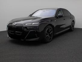 BMW i7, Лимузин