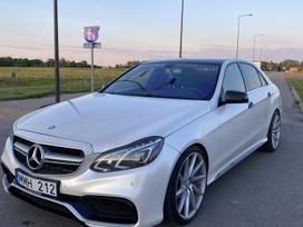 Mercedes-Benz E220, 2.1 l., Седан