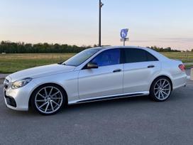 Mercedes-Benz E220, 2.1 l., Седан
