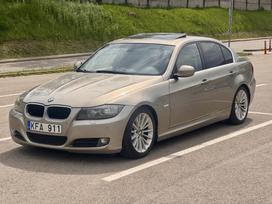 BMW 335, 3.0 l., sedanas
