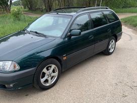 Toyota Avensis, 1.8 l., universalas