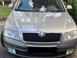 Skoda Octavia, 1.6 l., saloon / sedan