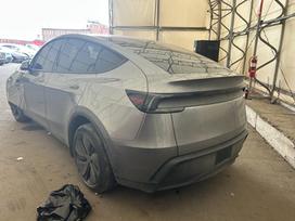Tesla Model Y, 81 kWh, mpv / minivan