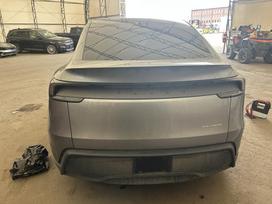 Tesla Model Y, 81 kWh, mpv / minivan
