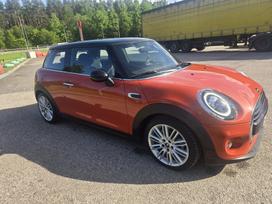 Mini Cooper, 1.5 l., hatchback