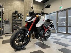 Honda Hornet 750cc, ielas motocikls