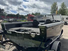 Lund 1800 tyee, jachtos / kateriai