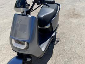 Yadea G5, motoroleriai / mopedai