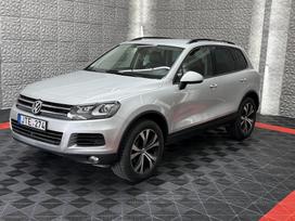 Volkswagen Touareg, 3.0 l., Внедорожник / Кроссовер
