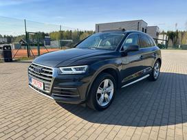 Audi Q5, 2.0 l., off-road / crossover