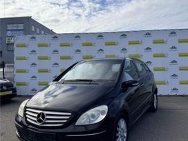 Mercedes-Benz B200, 2.0 l., hatchback