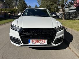 Audi Q5, 2.0 l., off-road / crossover