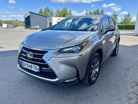 Lexus NX 300h, 2.5 l., off-road / crossover