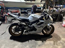 Triumph Daytona 675cc, superbikes