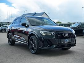 Audi Q3, 2.0 l., off-road / crossover