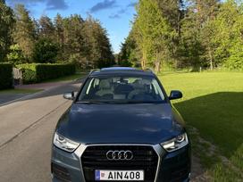 Audi Q3, 2.0 l., off-road / crossover