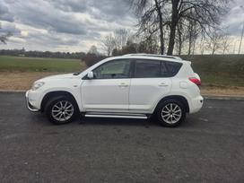 Toyota RAV4, 2.2 l., off-road / crossover