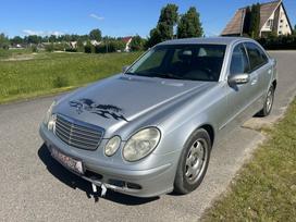 Mercedes-Benz E220, saloon / sedan