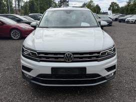 Volkswagen Tiguan, 2.0 l., off-road / crossover