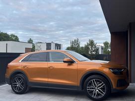 Audi Q8, 3.0 l., off-road / crossover