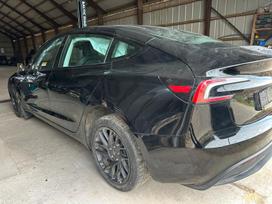 Tesla Model 3, hatchback