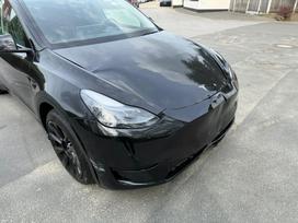 Tesla Model Y, Хэтчбек