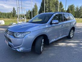 Mitsubishi Outlander, 2.0 l., off-road / crossover