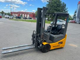 Jungheinrich Efg215 su hidrauliniu šakių pr,