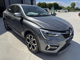 Renault Arkana dalimis. Renault arkana