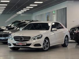 Mercedes-Benz E220, 2.1 l., saloon / sedan