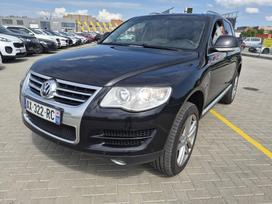 Volkswagen Touareg, 3.0 l., off-road / crossover