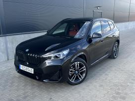 BMW iX1, 64 kWh, off-road / crossover
