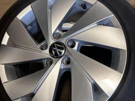 Volkswagen, lengvojo lydinio, R17