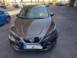 Nissan Leaf по частям