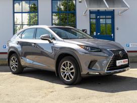 Lexus NX 300h, 2.5 l., off-road / crossover