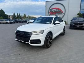 Audi Q5, 2.0 l., off-road / crossover