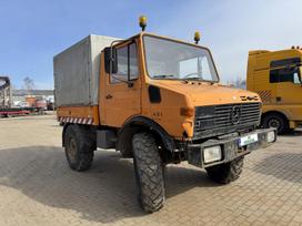 Mercedes-Benz UNIMOG 424, bortiniai su tentu