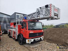 Mercedes-Benz 1524 METZ DLK 23-12, boom lift