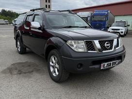 Nissan Navara, 2.5 l., off-road / crossover