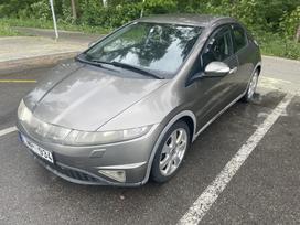Honda Civic, 1.8 l., hečbekas