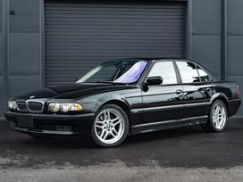BMW 740, 4.4 l., Седан